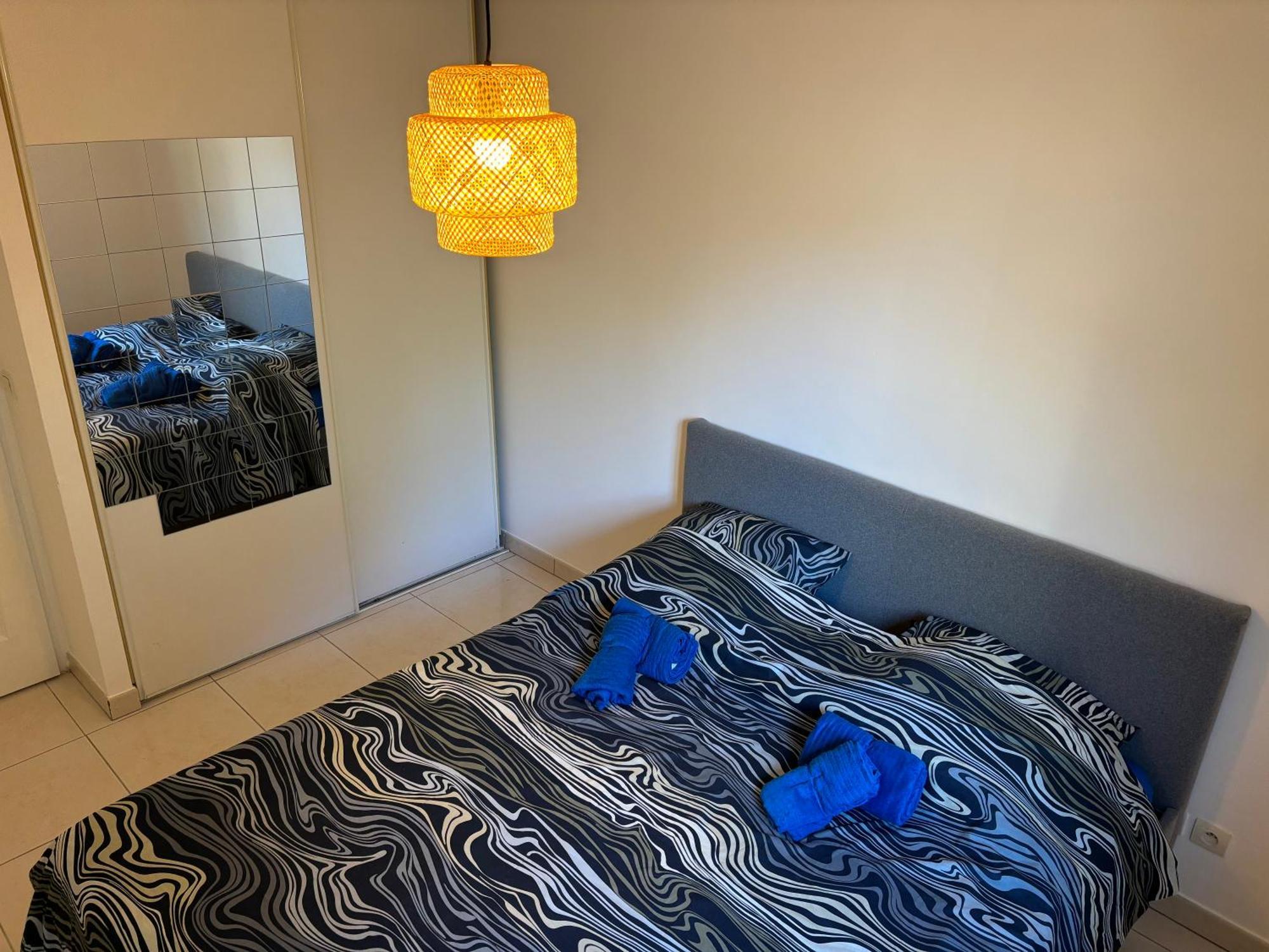 Beachside Apartment With Pool & Garden In Juan Les Pins 앙티브 외부 사진
