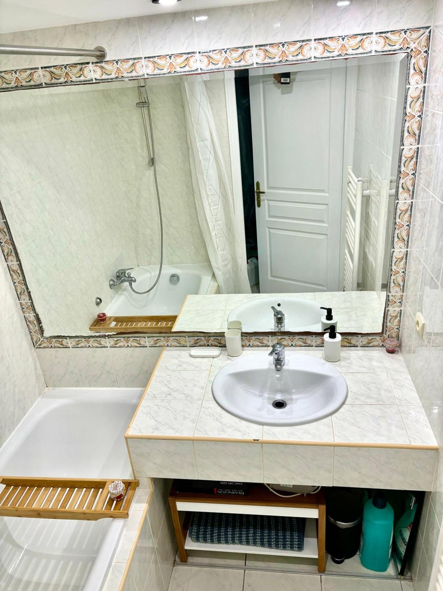 Beachside Apartment With Pool & Garden In Juan Les Pins 앙티브 외부 사진
