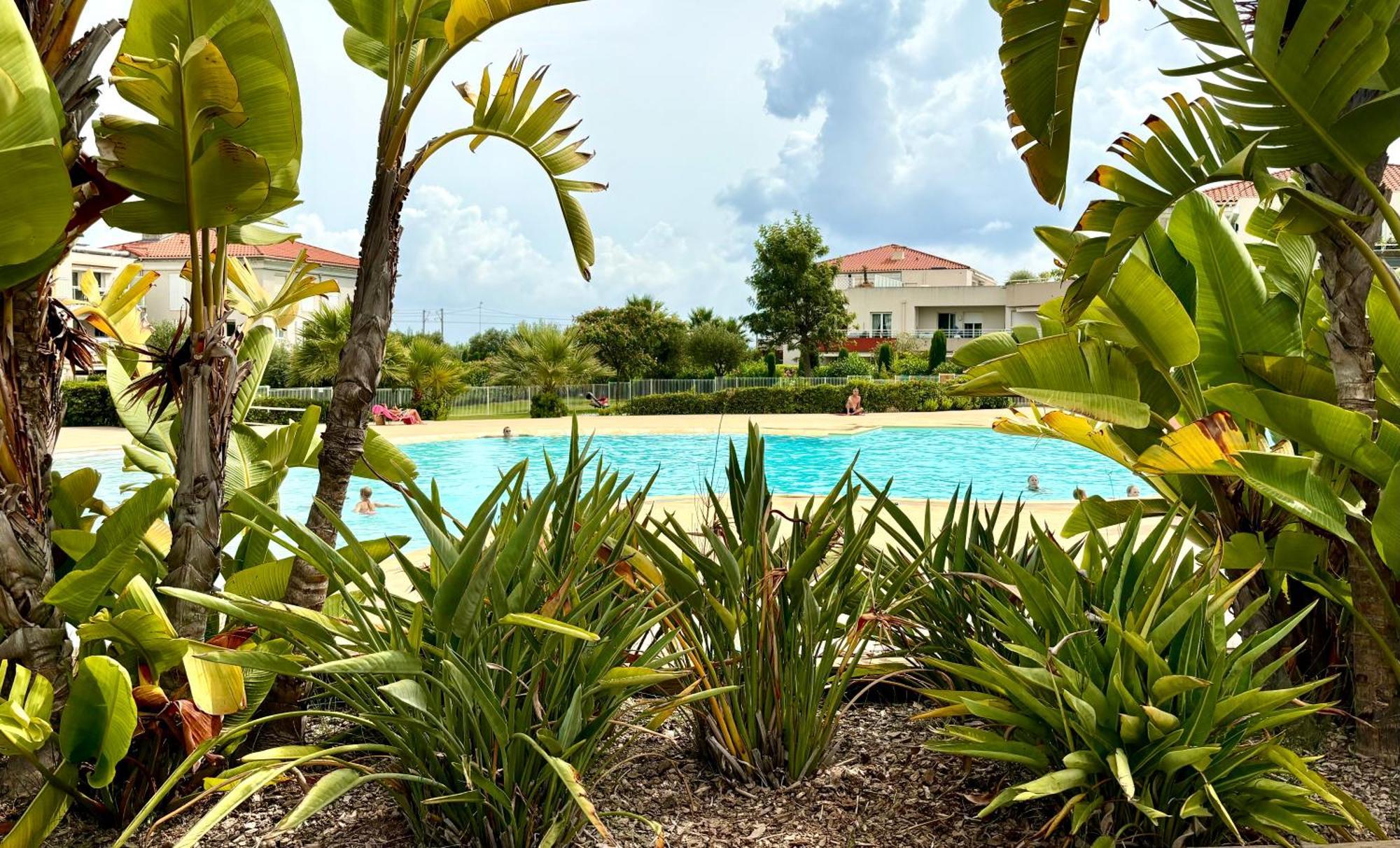 Beachside Apartment With Pool & Garden In Juan Les Pins 앙티브 외부 사진