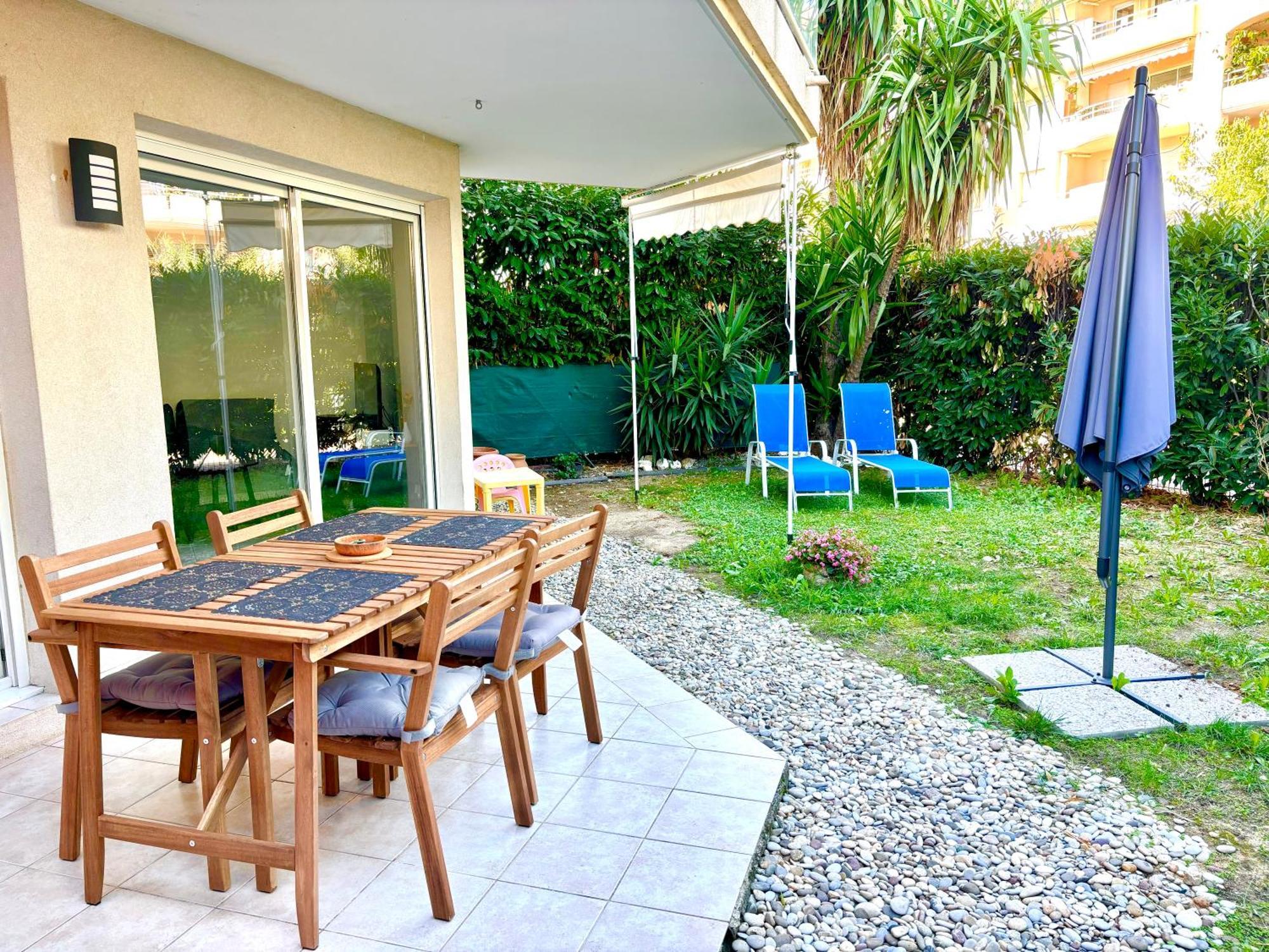 Beachside Apartment With Pool & Garden In Juan Les Pins 앙티브 외부 사진